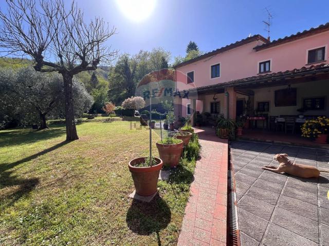 Case e ville in vendita di 350 m²
