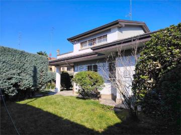 Case e ville in vendita di 350 m²