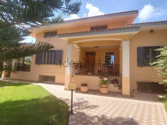 Case e ville in vendita di 350 m²