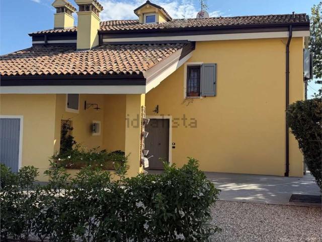 Case e ville in vendita di 350 m²