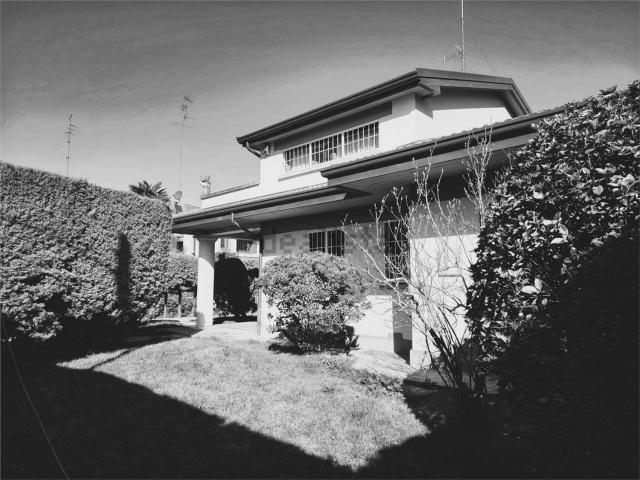 Case e ville in vendita di 350 m²