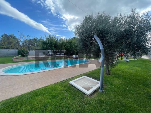 Case e ville in vendita di 350 m²