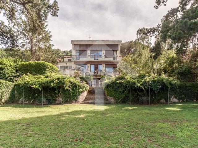 Case e ville in vendita di 350 m²