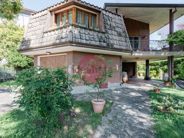 Case e ville in vendita di 350 m²