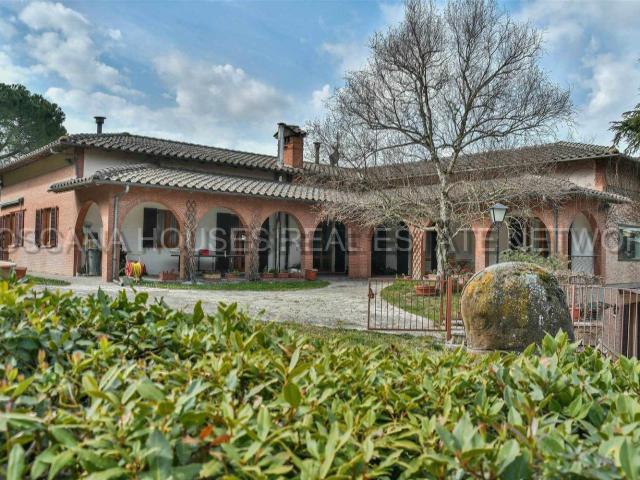 Case e ville in vendita di 350 m²