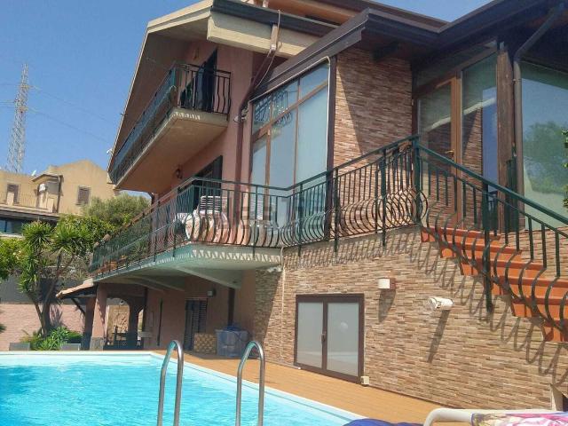 Case e ville in vendita di 350 m²