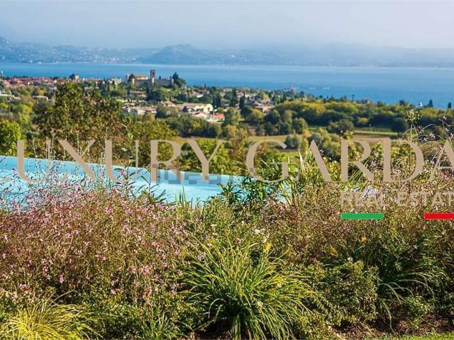 Case e ville in vendita di 350 m²