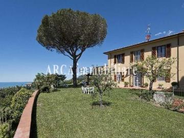 Case e ville in vendita di 350 m²