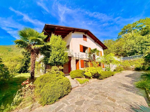 Case e ville in vendita di 350 m²