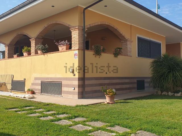 Case e ville in vendita di 450 m²