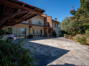 Case e ville in vendita di 350 m²
