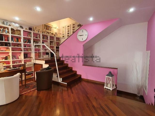 Case e ville in vendita di 350 m²