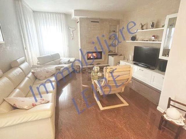 Case e ville in vendita di 350 m²