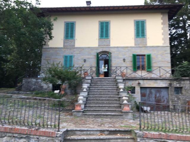 Case e ville in vendita di 350 m²