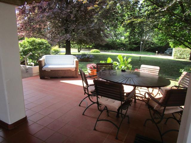 Case e ville in vendita di 350 m² in Via Cellini