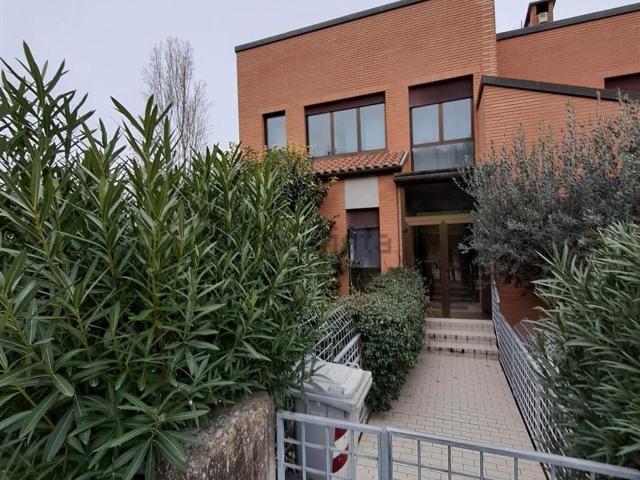 Case e ville in vendita di 350 m² in Via A. Moro