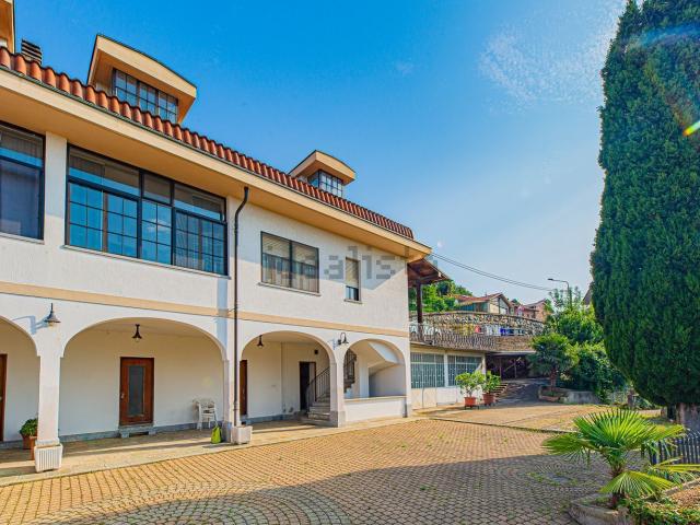 Case e ville in vendita di 350 m² in Via Almese