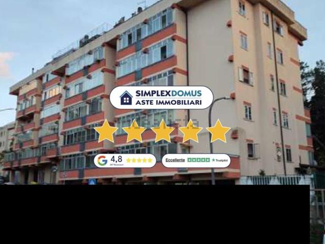 Case e ville in vendita di 350 m² in Via Augusto Bertazzoni