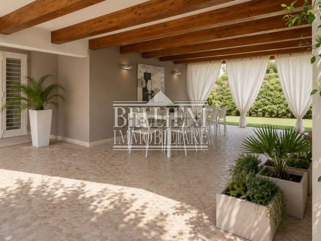 Case e ville in vendita di 350 m² in Via Brenta