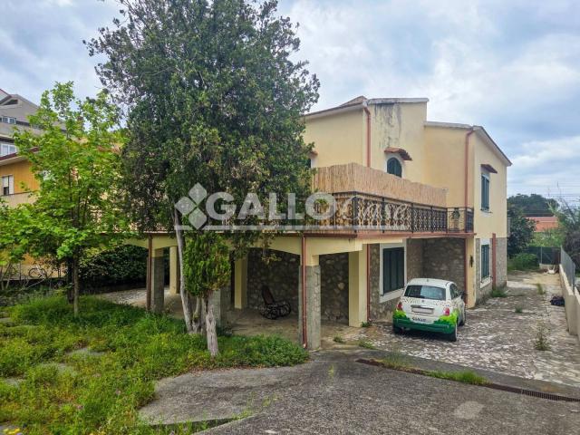Case e ville in vendita di 350 m² in Via Giustino Fortunato, 89