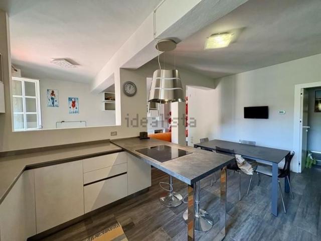 Case e ville in vendita di 350 m² in Via Guglielmo Marconi
