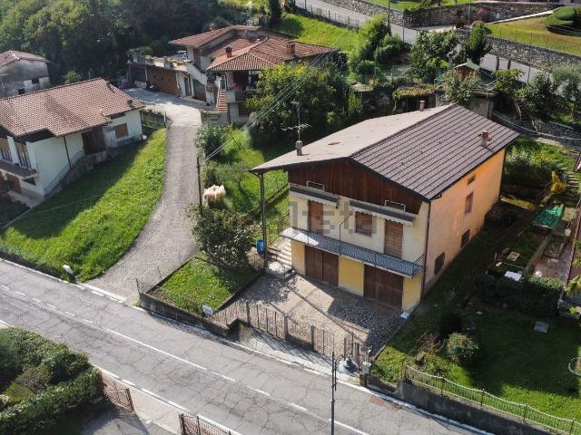 Case e ville in vendita di 350 m² in Via Guglielmo Marconi, 84