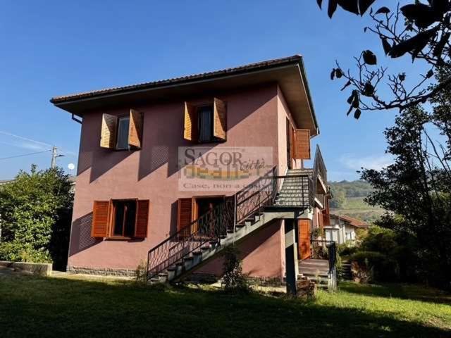 Case e ville in vendita di 350 m² in Via Dante Alighieri, 9