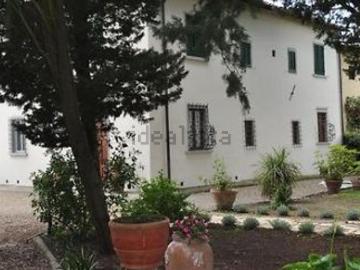 Case e ville in vendita di 350 m² in Via dei Bosconi