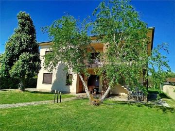 Case e ville in vendita di 350 m² in Via dell&apos Ave Maria