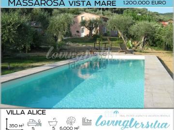 Case e ville in vendita di 350 m² in Via delle Sezioni