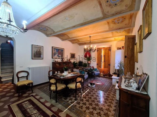 Case e ville in vendita di 350 m² in Via di Città