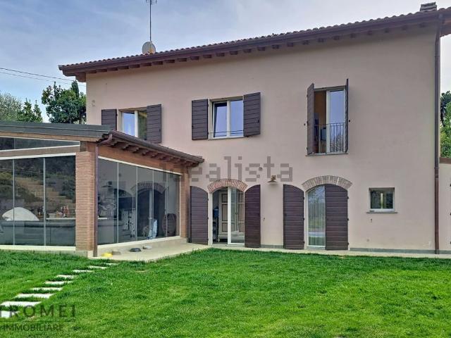 Case e ville in vendita di 350 m² in Via di Montecarlo, 2