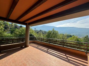 Case e ville in vendita di 350 m² in Via Eletto Palandri