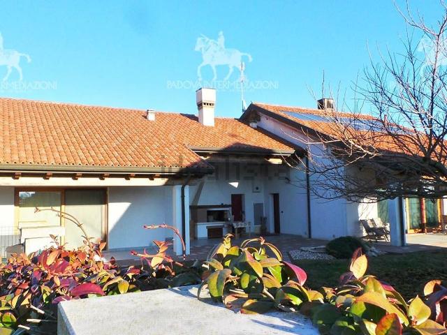Case e ville in vendita di 350 m² in Via Fornera