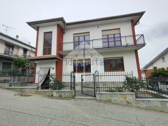 Case e ville in vendita di 350 m² in Via Fausto Coppi, 3