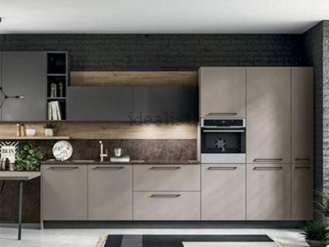 Case e ville in vendita di 350 m² in Via Luigi Settembrini