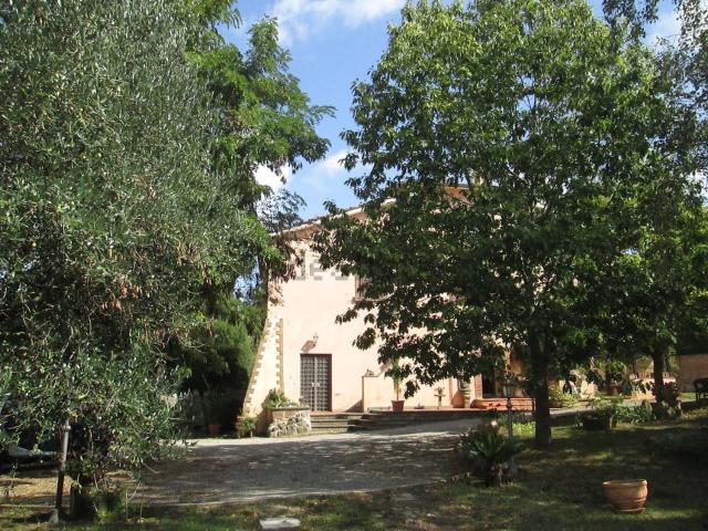 Case e ville in vendita di 350 m² in Via Monte Pizzo
