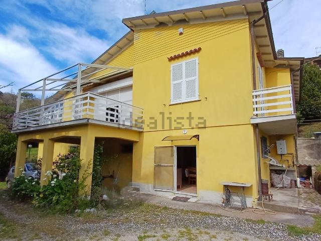 Case e ville in vendita di 350 m² in Via Morucciola, 18