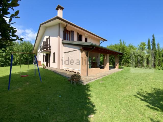 Case e ville in vendita di 350 m² in Via Saint Maurice