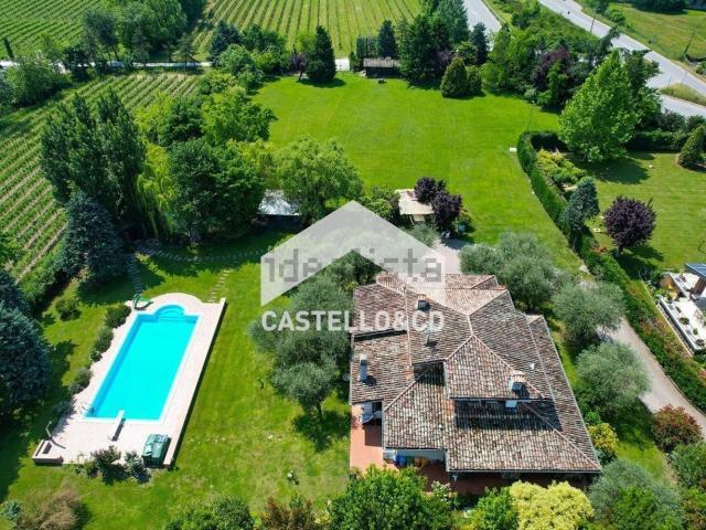 Case e ville in vendita di 350 m² in Via San Martino della Battaglia, 169