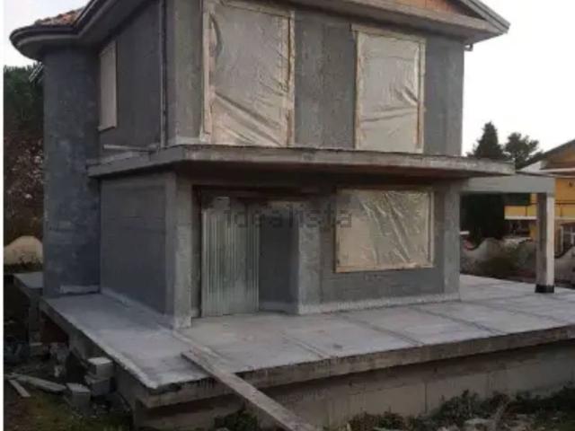 Case e ville in vendita di 350 m² in Via San Benedetto
