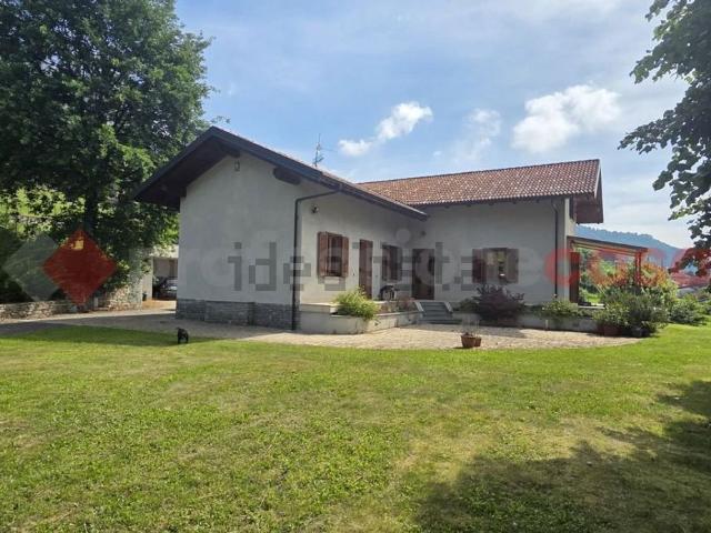 Case e ville in vendita di 350 m² in Via Sant&apos Antonio, 77