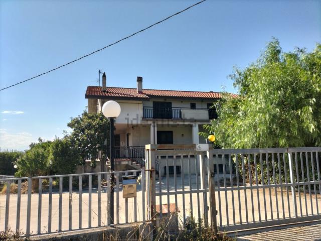 Case e ville in vendita di 350 m² in Via Sant&apos  Egidio, 31