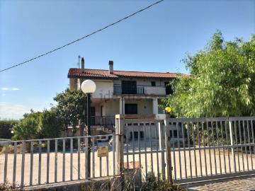Case e ville in vendita di 350 m² in Via Sant&apos  Egidio, 31