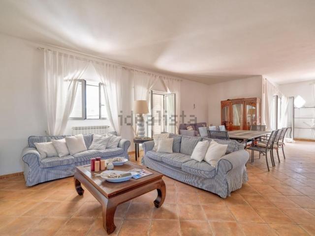 Case e ville in vendita di 350 m² in Via Po, 3