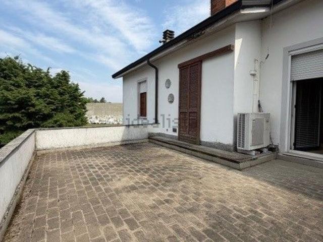 Case e ville in vendita di 350 m² in Via Roma, 54
