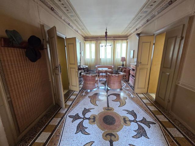 Case e ville in vendita di 350 m² in Via Roma