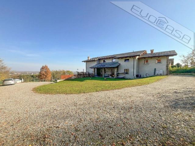 Case e ville in vendita di 350 m² in Via Torriana Antica, 4