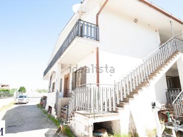 Case e ville in vendita di 350 m² in Via Taormina