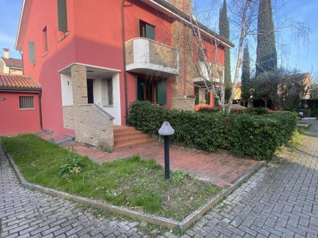 Case e ville in vendita di 350 m² in Via Turchia